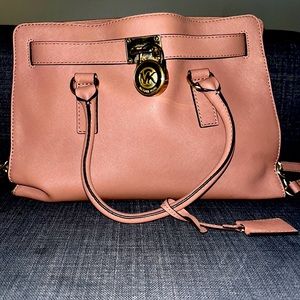 Michael Kors, pink purse